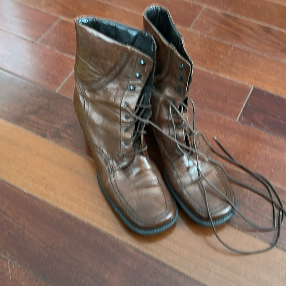 Via Spiga brown boots